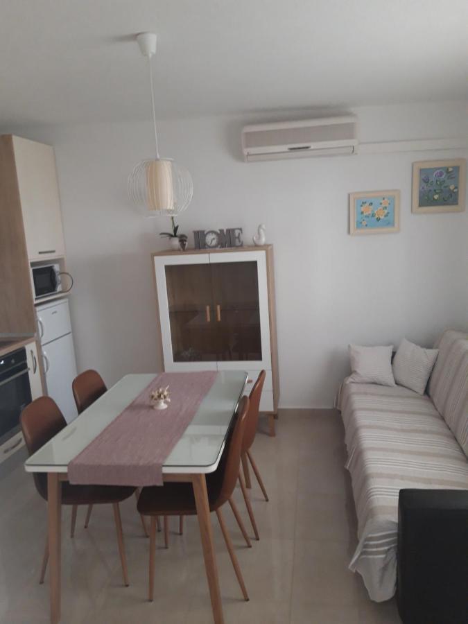 מאקרסקה Apartments Smiljana Mucic מראה חיצוני תמונה