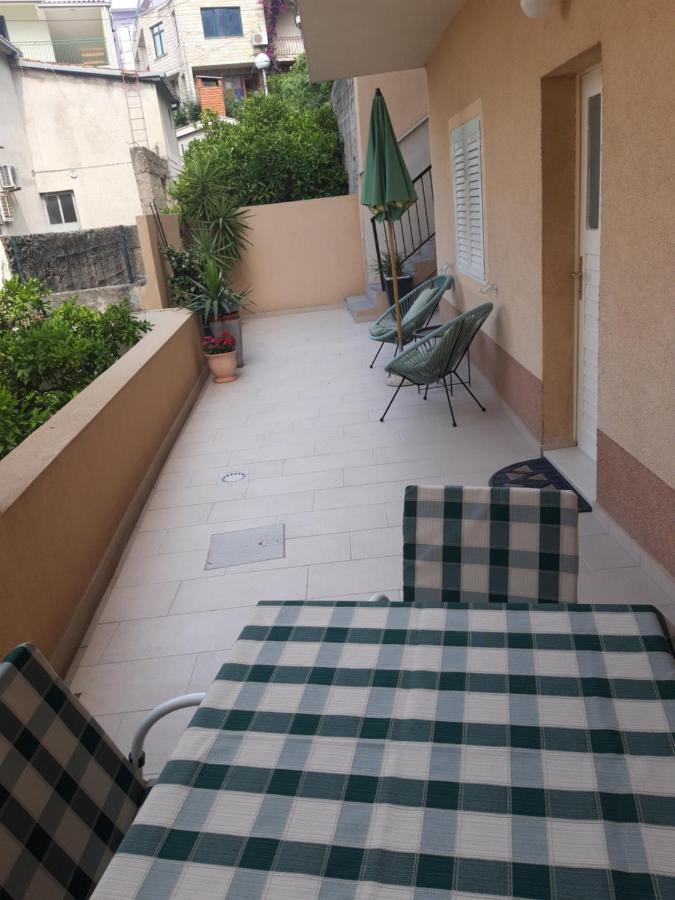 מאקרסקה Apartments Smiljana Mucic מראה חיצוני תמונה